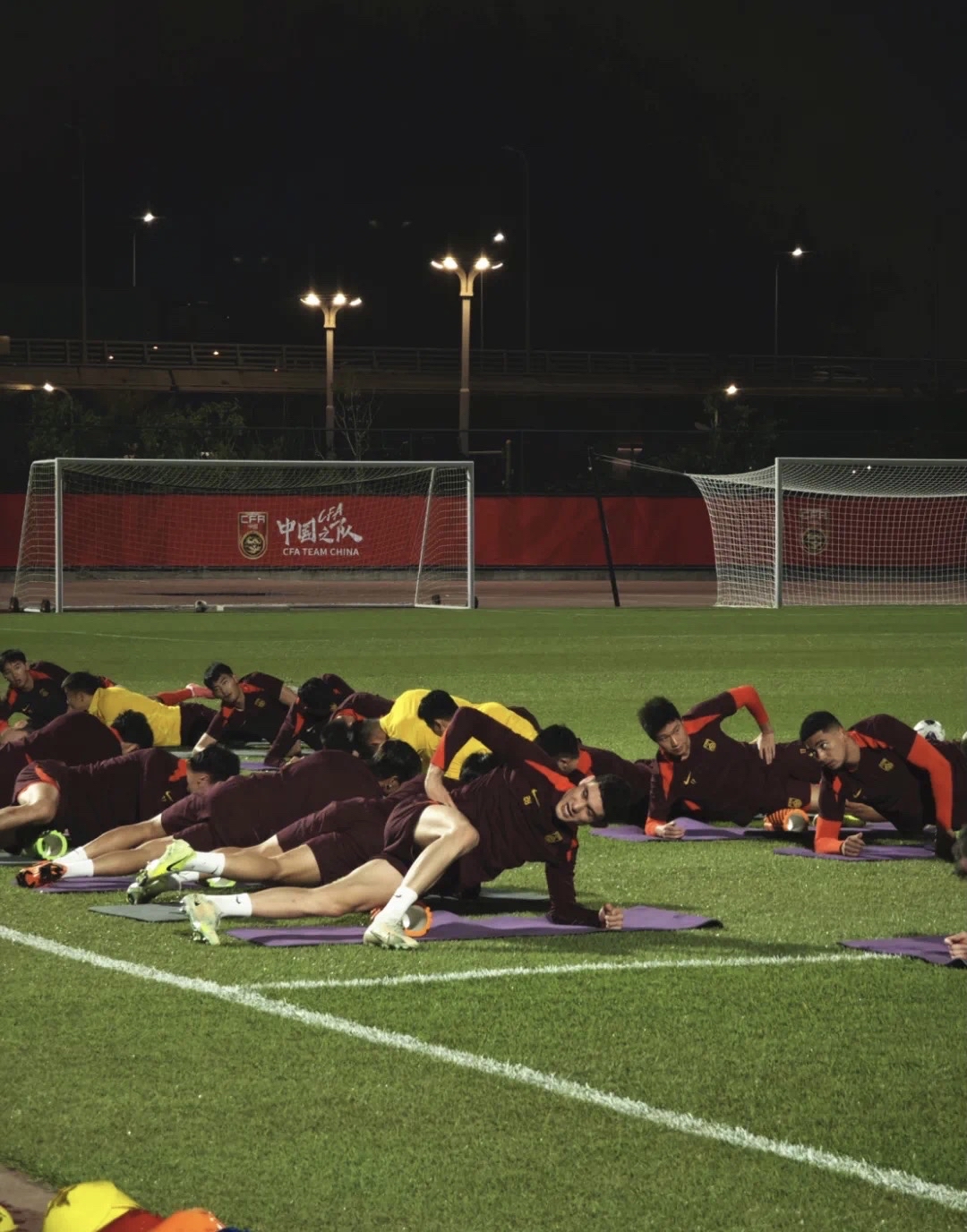 国际比赛日体能课后，皇家社会止住颓势备战足总杯，话题不断，训练强度明显提升的简单介绍