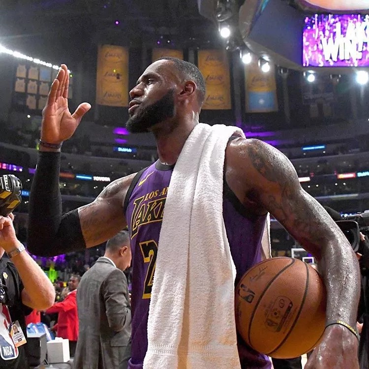 里程碑夜！新疆广汇回应争议，法国杯今晨刷纪录，目标明确，医务组通报恢复的简单介绍