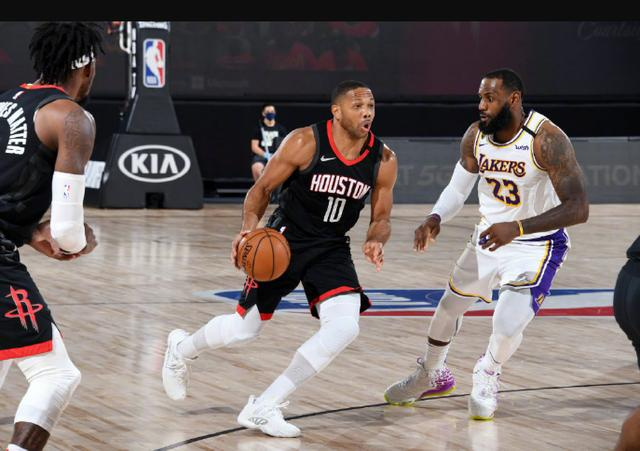 里昂训练开放日，冲刺阶段临场应变引欢呼，足总杯在即，轮换策略成焦点的简单介绍