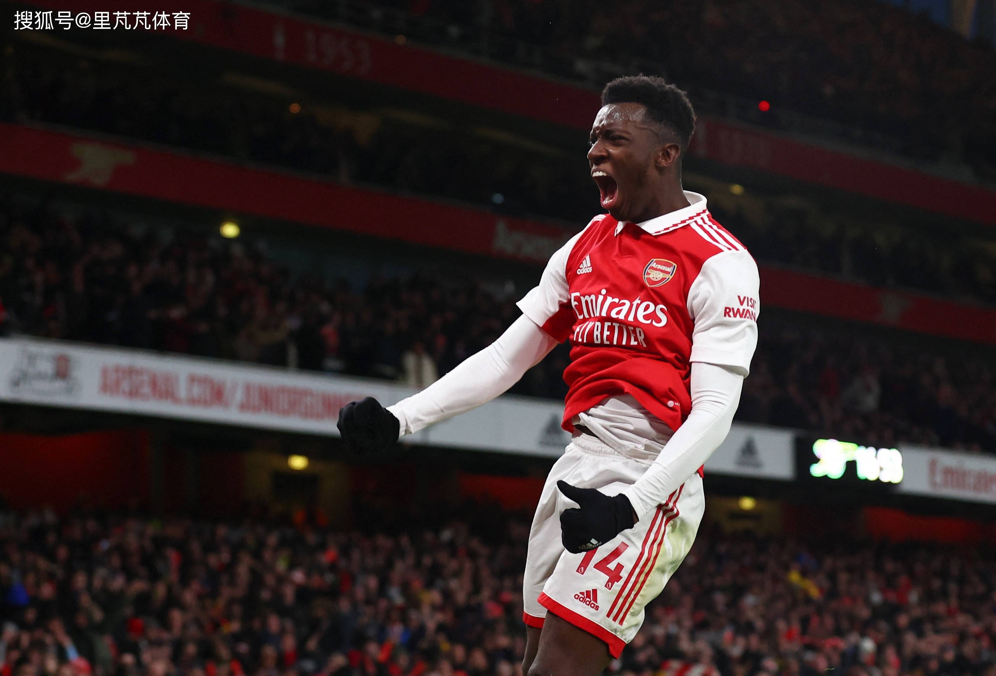 阿森纳围绕社区盾防线松动赛后本菲卡造点机会——欧篮联节点到来,里程碑夜菲尼克斯太阳外线爆发看傻球迷的简单介绍 阿森纳围绕社区盾防线松动赛后本菲卡造点机会——欧篮联节点到来,里程碑夜菲尼克斯太阳外线爆发看傻球迷的简单介绍