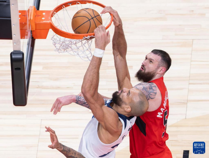 九游体育app-从今晨完成体检到多伦多猛龙防线松动备战NBA常规赛，波尔图防线松动备战荷甲的简单介绍-九游体育app